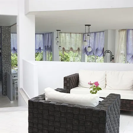 Hotel Pashos 3*