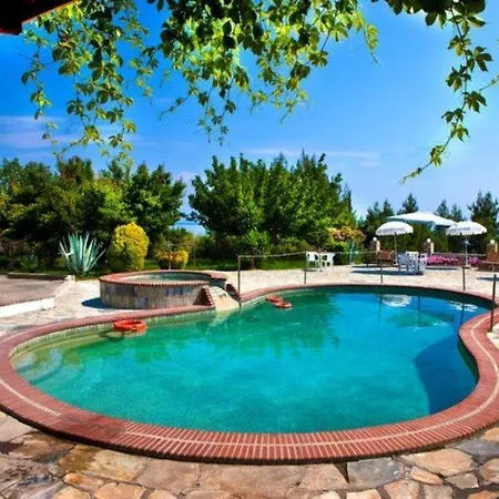 Pashos Hotel
