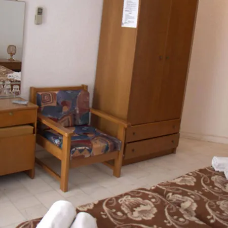 Pashos Hotel