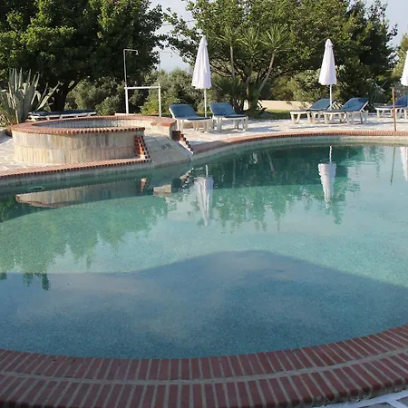 Pashos Hotel 3*
