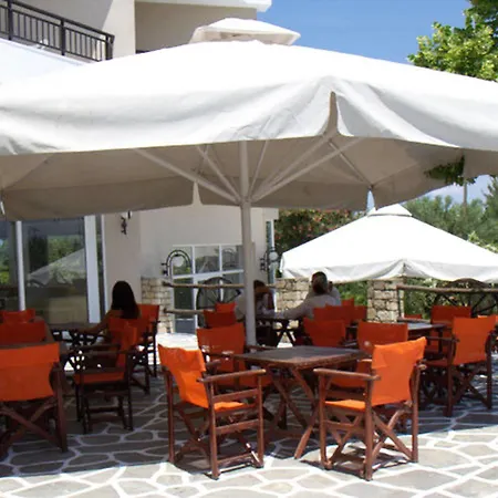 Hotel Pashos 3*